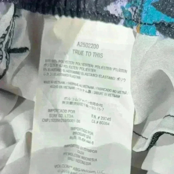 Volcom men’s‎ black with floral design swim trunks size large - Picture 5 of 5